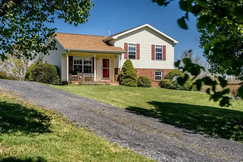 1075 Chestnut Ridge Road Staunton VA 24401