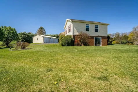 1075 Chestnut Ridge Road Staunton VA 24401