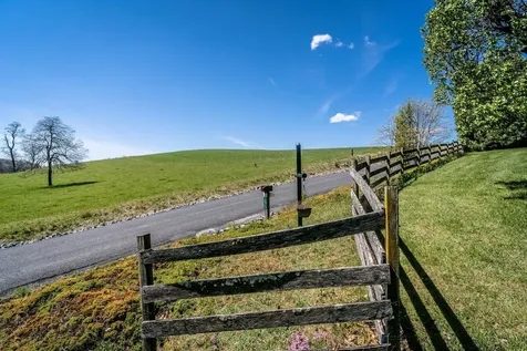 1075 Chestnut Ridge Road Staunton VA 24401