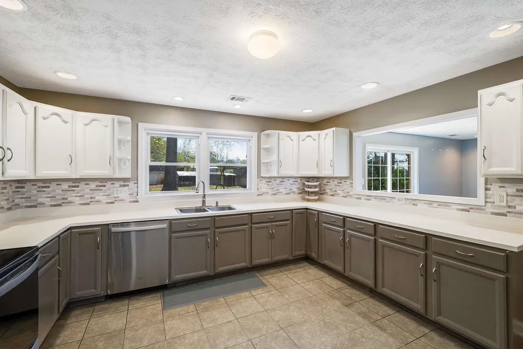 16998 Summit Avenue E Elkton VA 22827