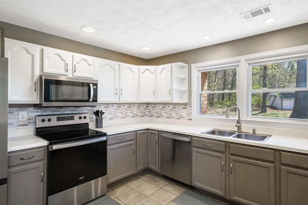 16998 Summit Avenue E Elkton VA 22827