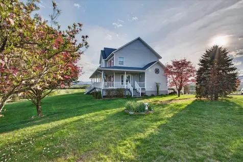 2395 North East Side Highway Elkton VA 22827