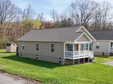 1601 A Street Waynesboro VA 22980