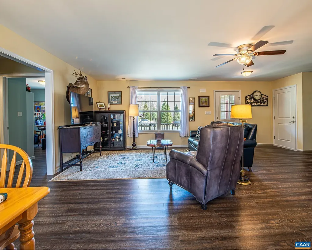 186 Rosewood Drive Scottsville VA 24590
