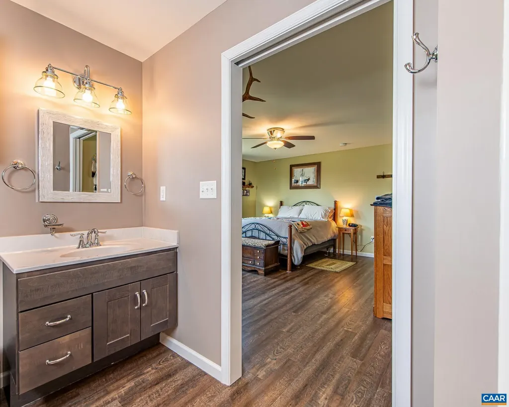 186 Rosewood Drive Scottsville VA 24590