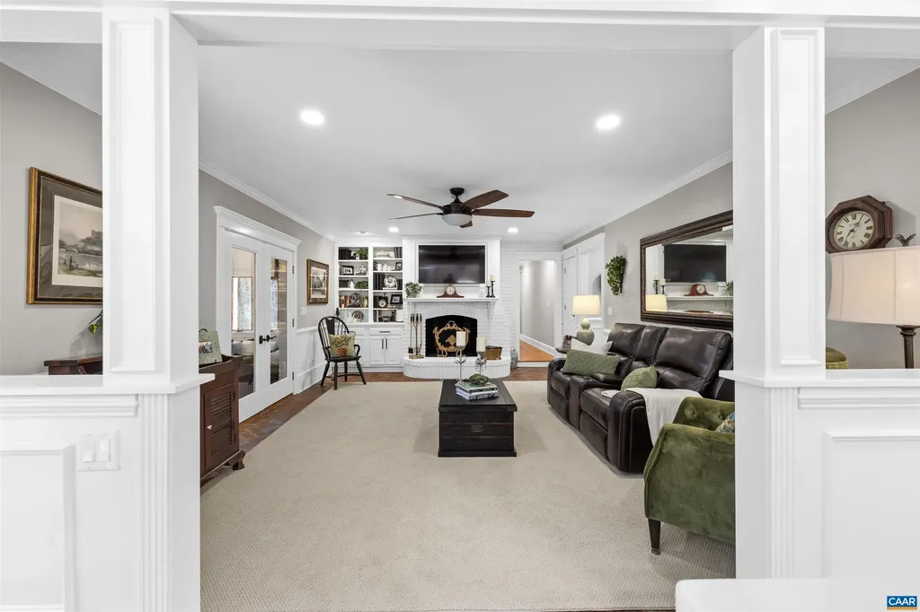 155 Ivy Ridge Road Charlottesville VA 22901