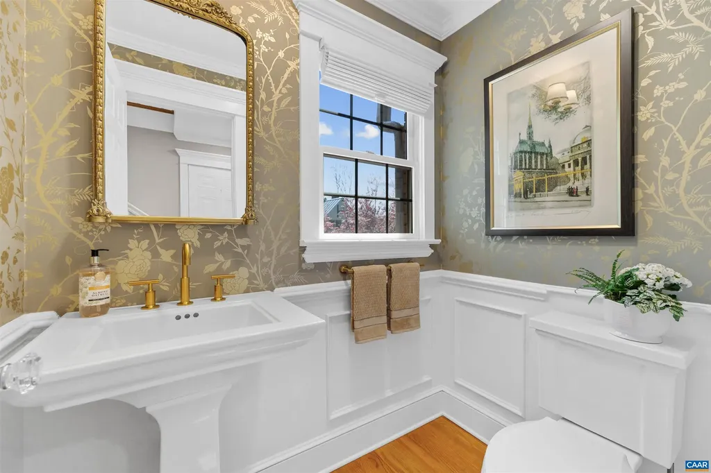 155 Ivy Ridge Road Charlottesville VA 22901