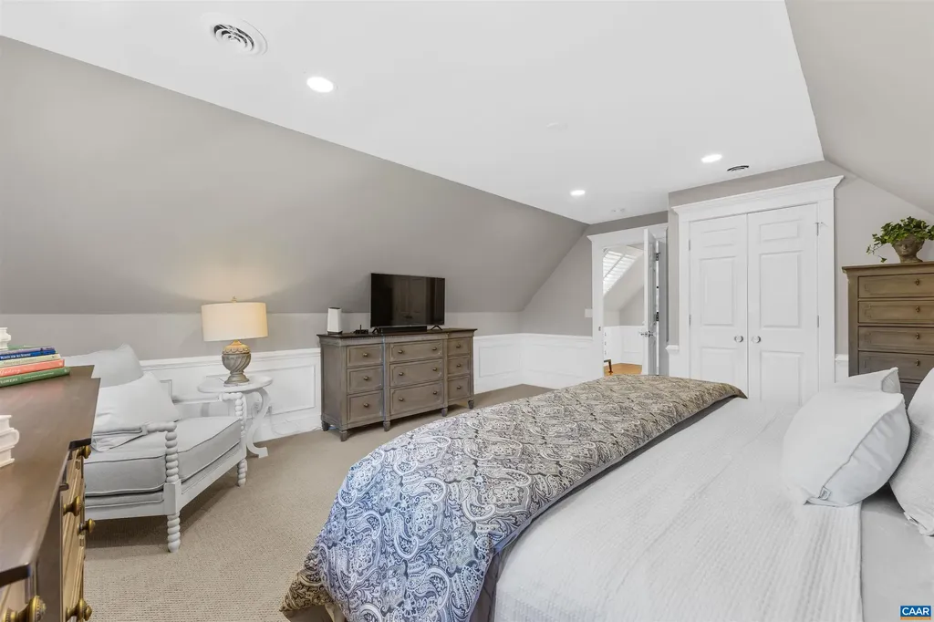 155 Ivy Ridge Road Charlottesville VA 22901