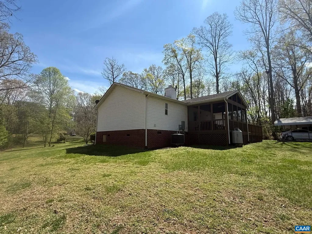 91 Duff Lane Gordonsville VA 22942