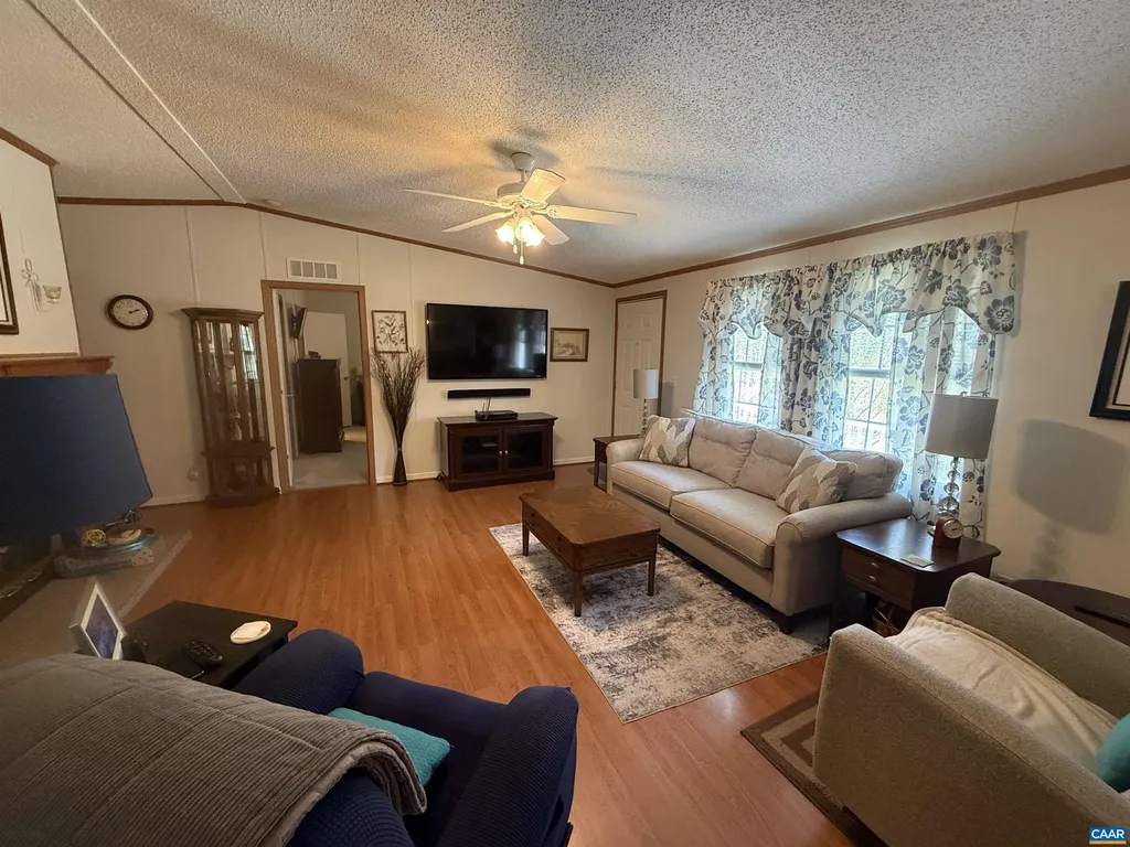 91 Duff Lane Gordonsville VA 22942