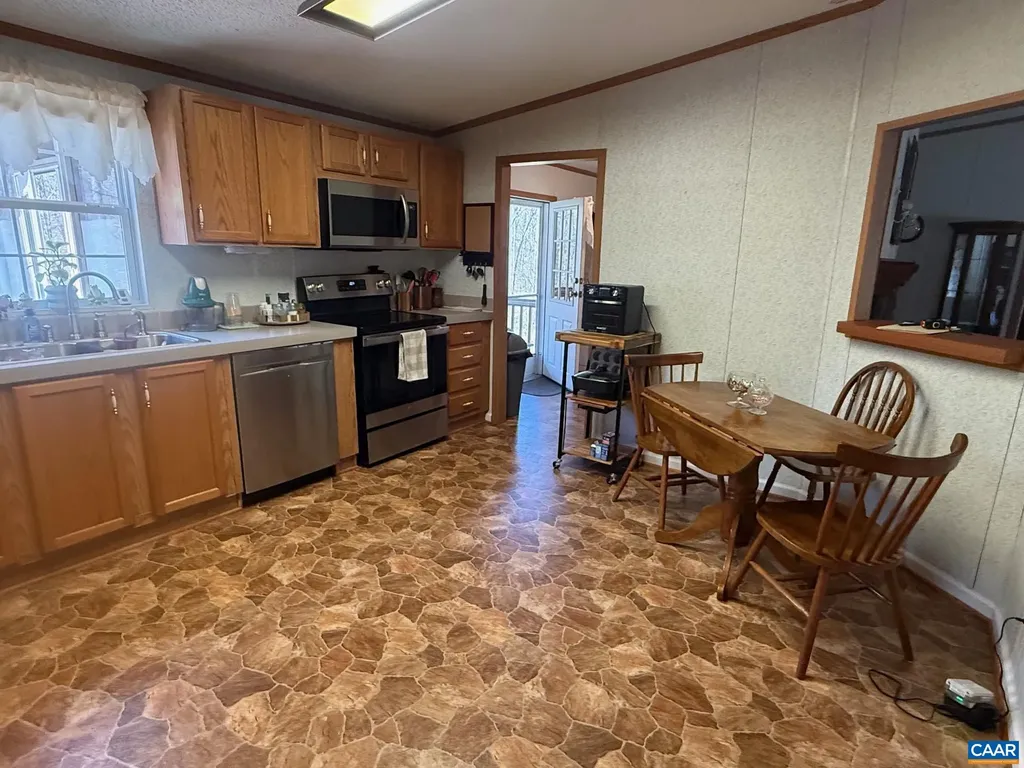 91 Duff Lane Gordonsville VA 22942