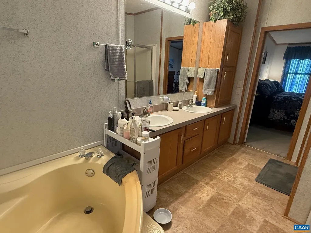 91 Duff Lane Gordonsville VA 22942