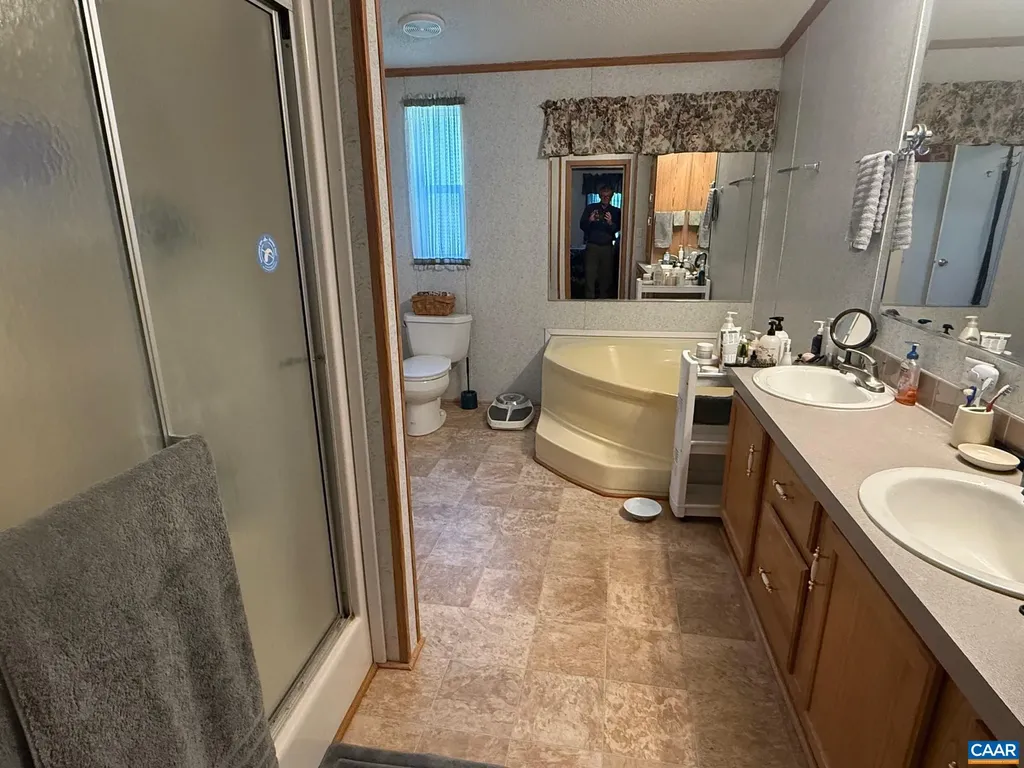 91 Duff Lane Gordonsville VA 22942