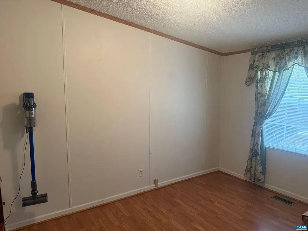 91 Duff Lane Gordonsville VA 22942