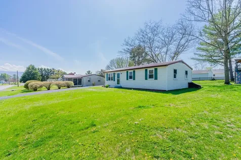 329 Dutch Lane Mt Jackson VA 22842