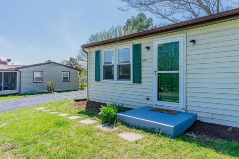 329 Dutch Lane Mt Jackson VA 22842
