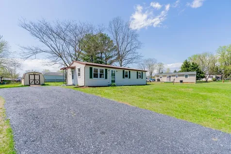 329 Dutch Lane Mt Jackson VA 22842