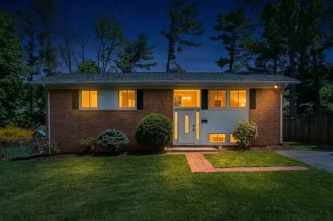 924 Washington Avenue Waynesboro VA 22980