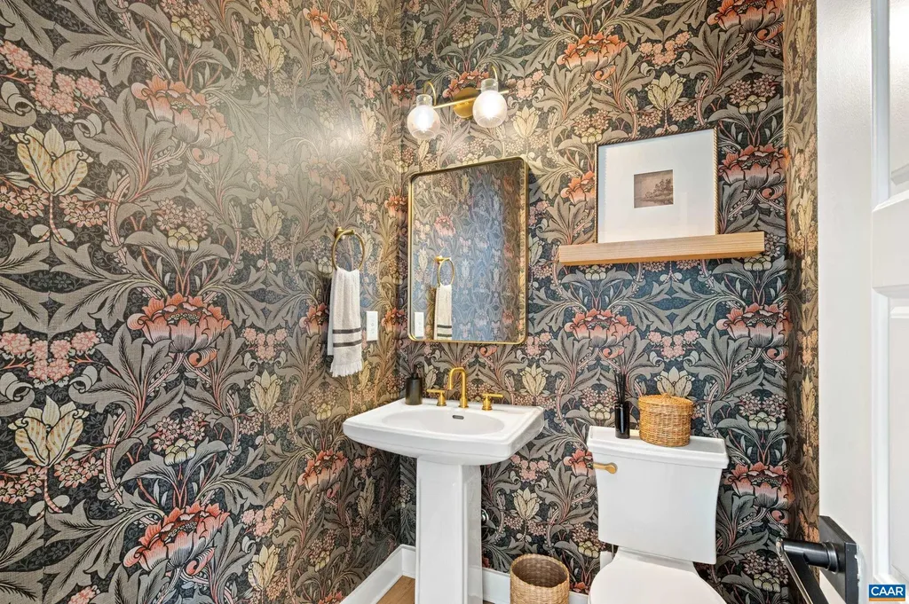 390 Bishopgate Lane Crozet VA 22932