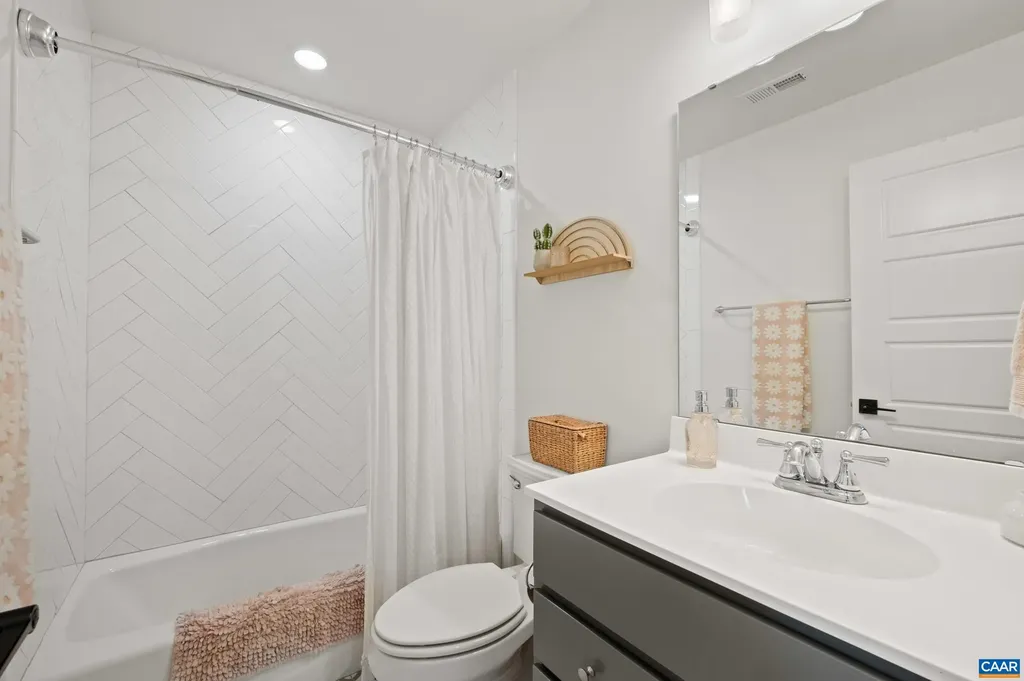 390 Bishopgate Lane Crozet VA 22932