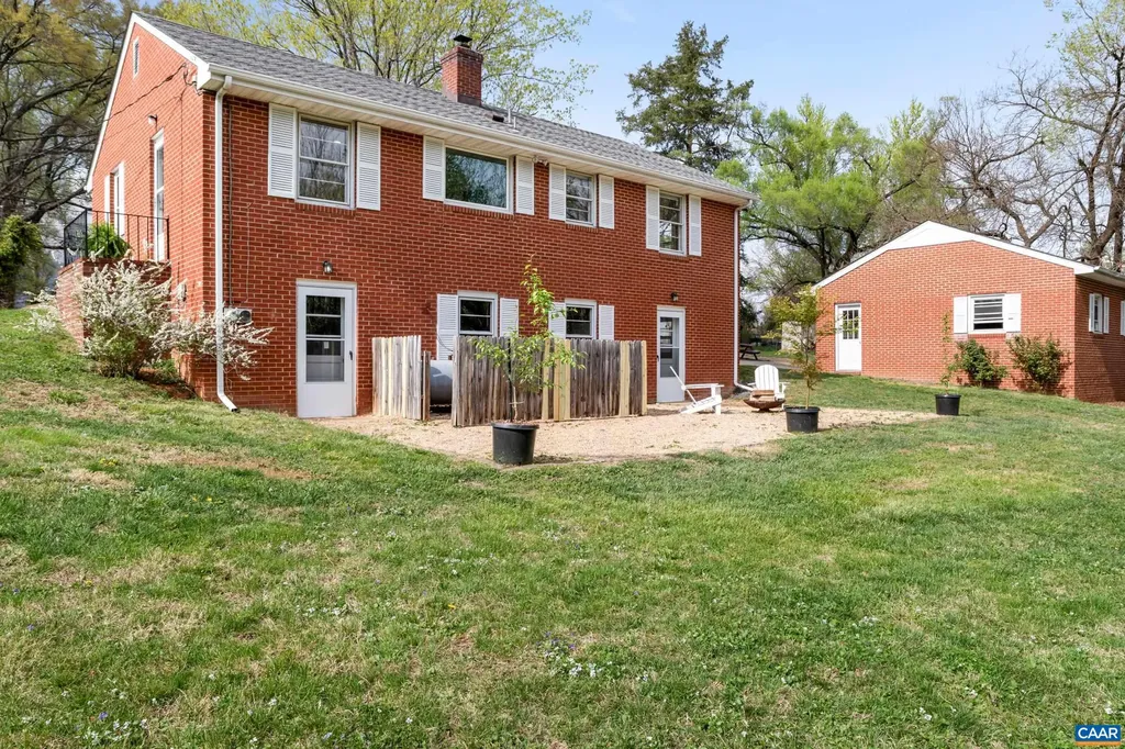 6459 Hillsboro Lane Crozet VA 22932