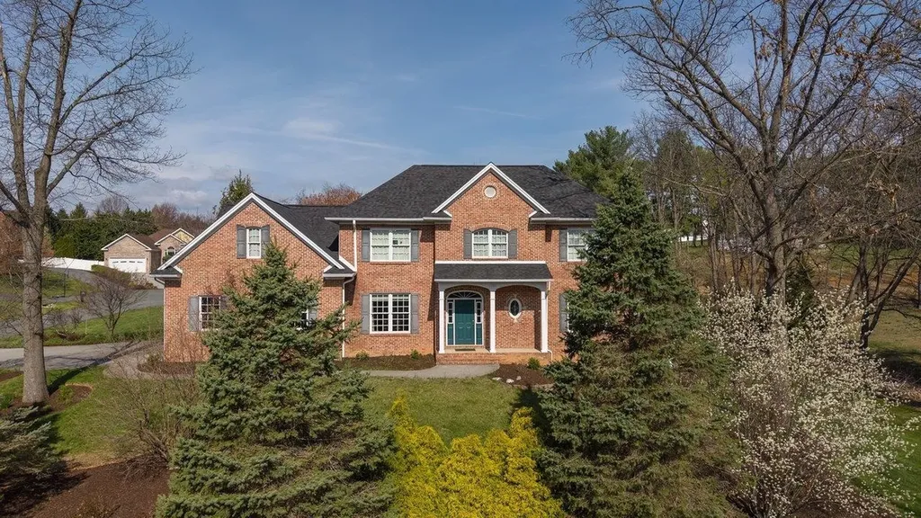 1281 Kentshire Drive Rockingham VA 22801