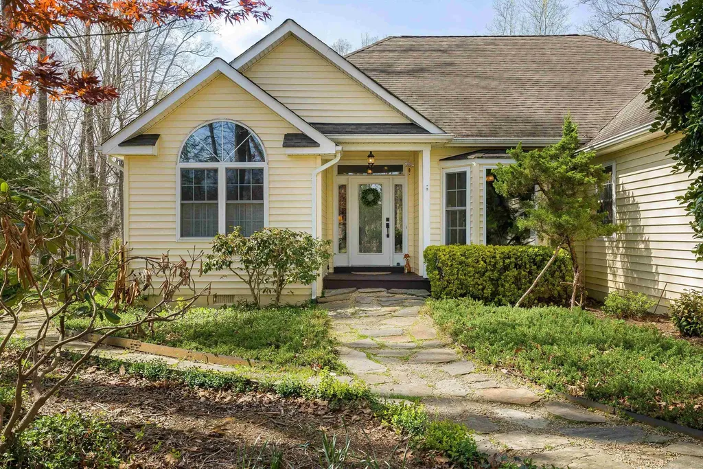553 Hidden Valleys Road Palmyra VA 22963