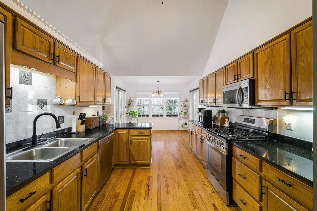 553 Hidden Valleys Road Palmyra VA 22963