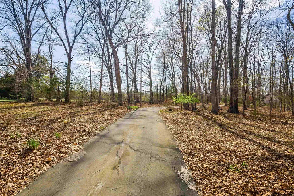 553 Hidden Valleys Road Palmyra VA 22963