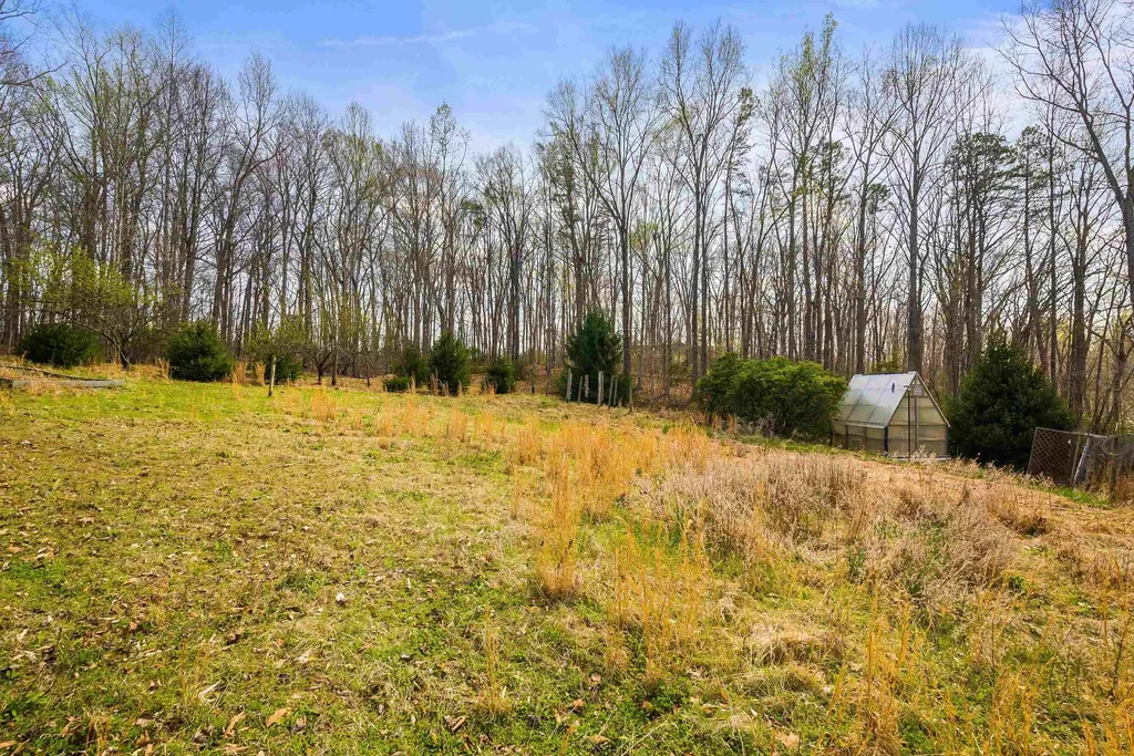553 Hidden Valleys Road Palmyra VA 22963