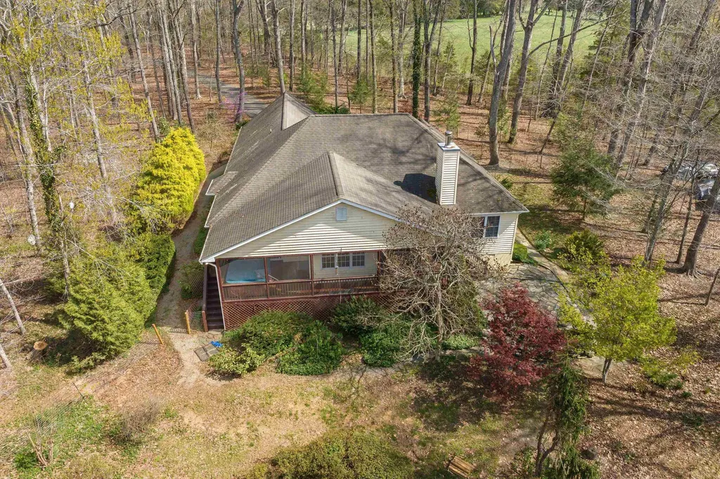 553 Hidden Valleys Road Palmyra VA 22963