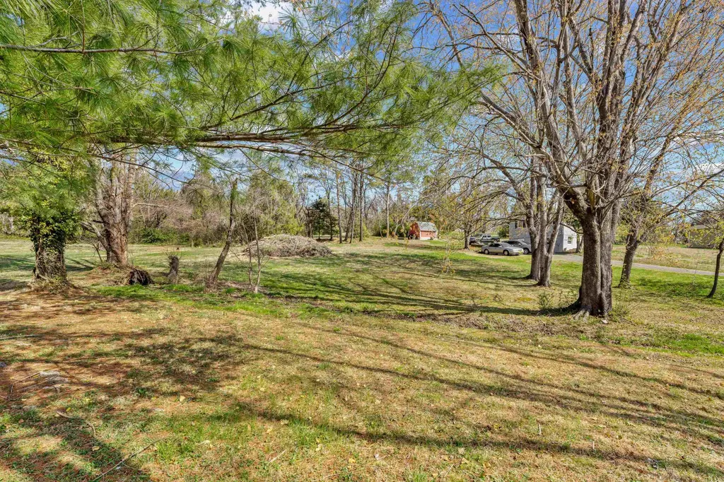 8688 Brooksville Road Greenwood VA 22943