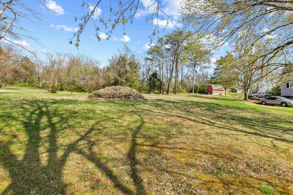 8688 Brooksville Road Greenwood VA 22943