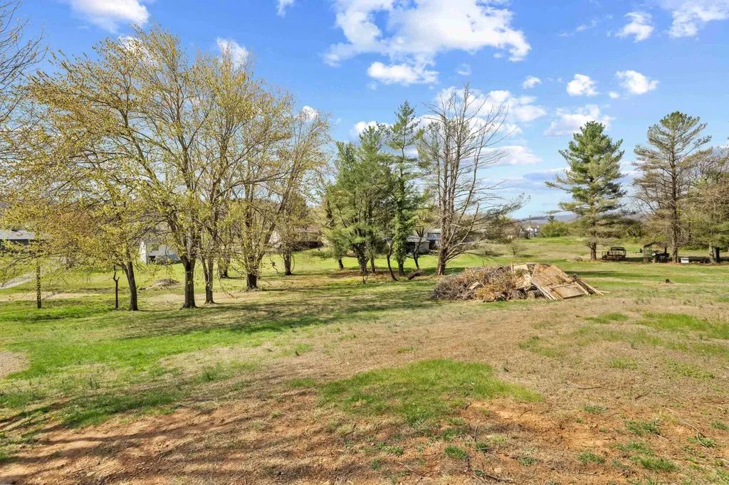 8688 Brooksville Road Greenwood VA 22943