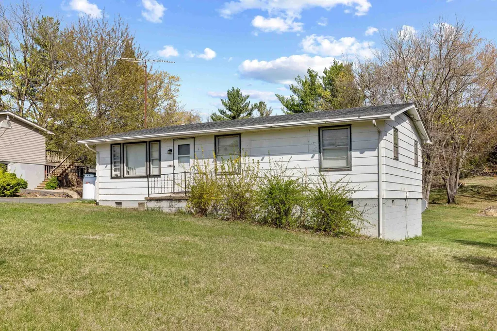 8688 Brooksville Road Greenwood VA 22943