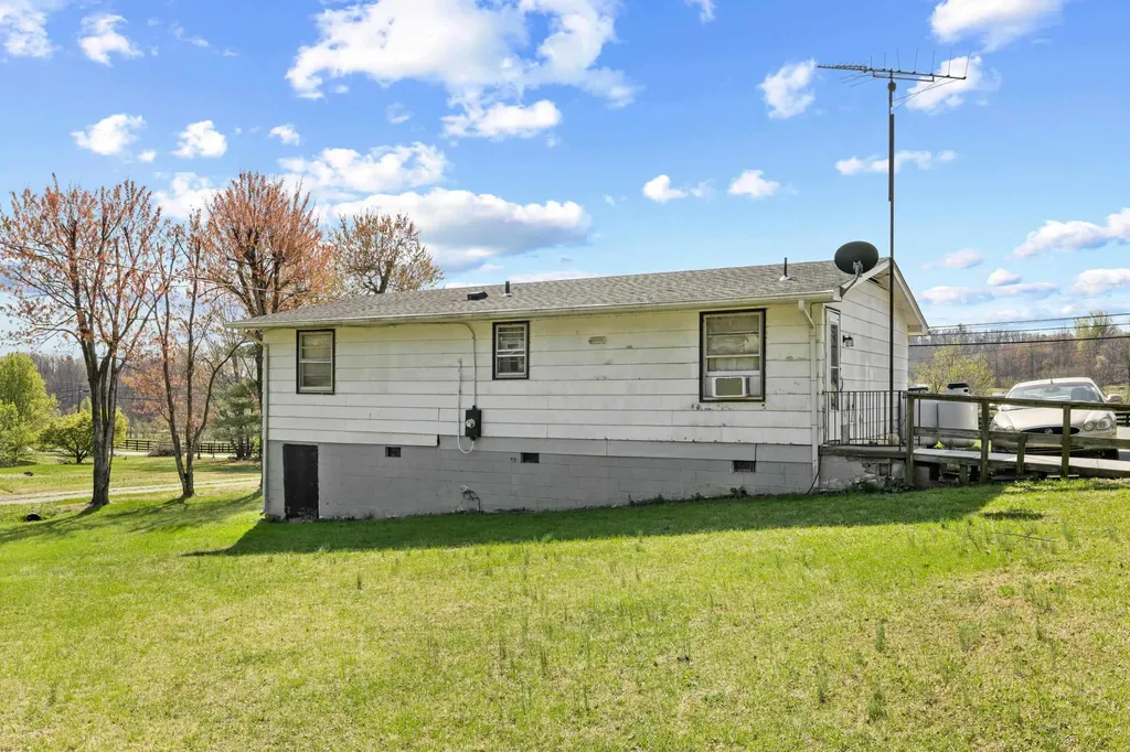 8688 Brooksville Road Greenwood VA 22943
