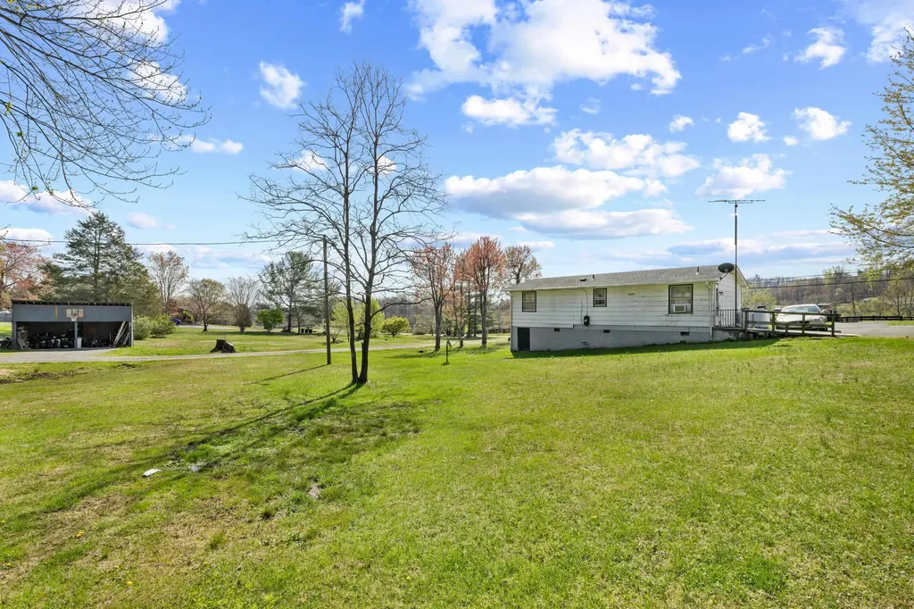8688 Brooksville Road Greenwood VA 22943