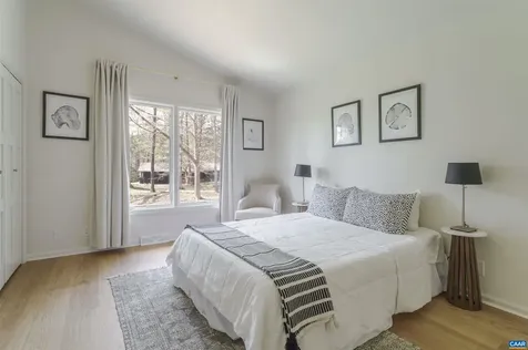 5 Vincennes Court Charlottesville VA 22911