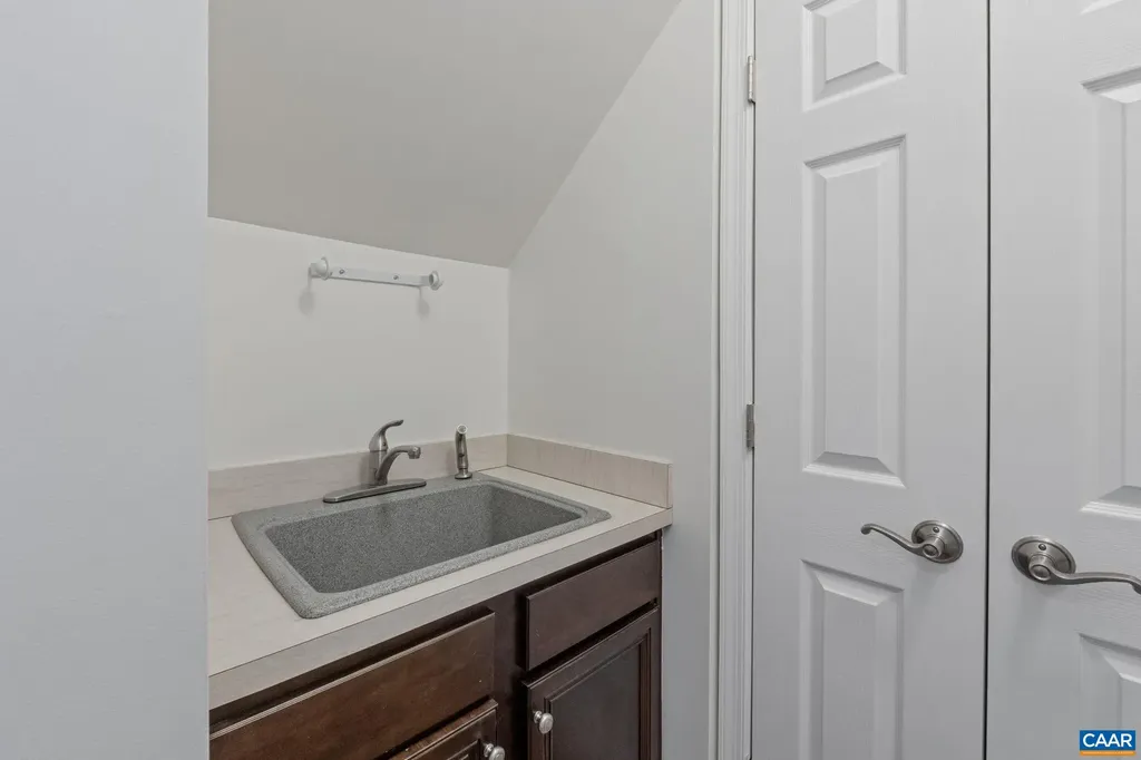 184 Forest Court Zion Crossroads VA 22942