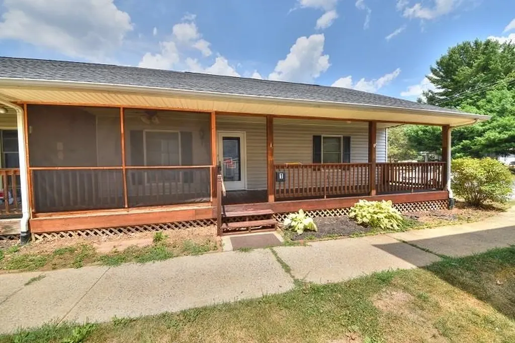 405 Linden Avenue S Waynesboro VA 22980