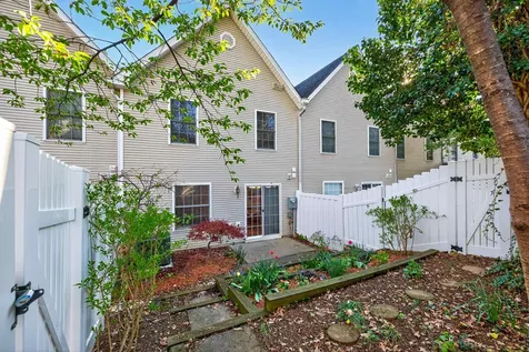 1094 Oakdale Court Rockingham VA 22801