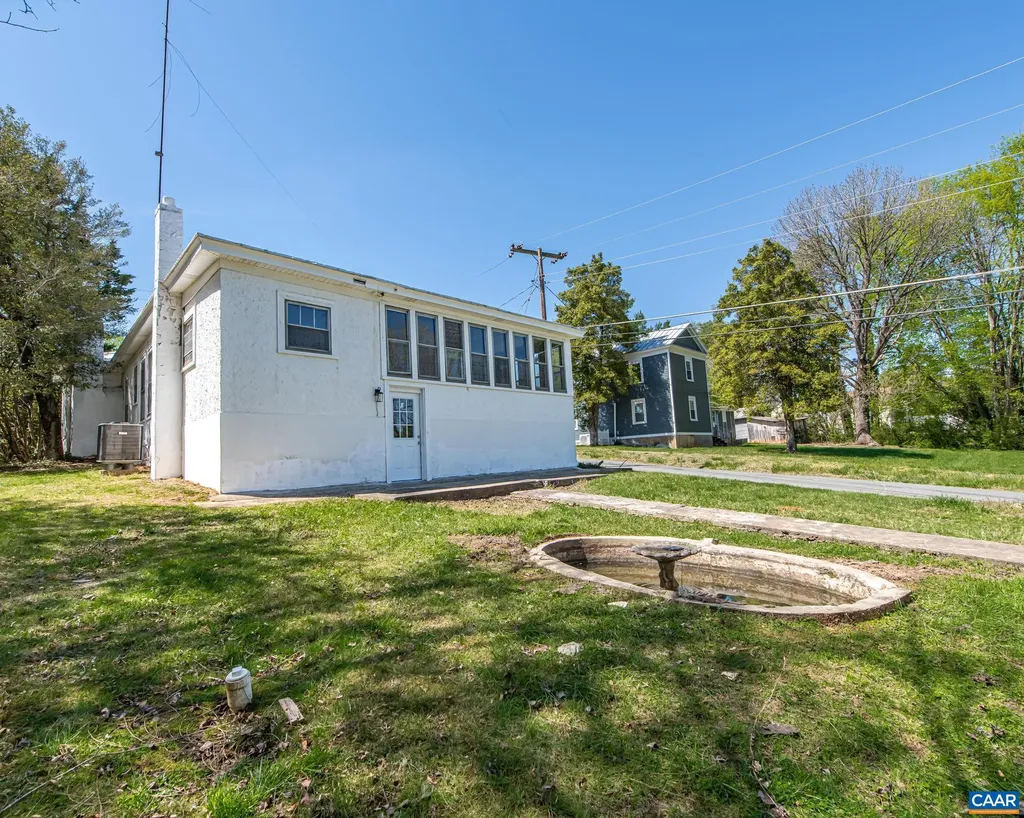 125 South Street Louisa VA 23093
