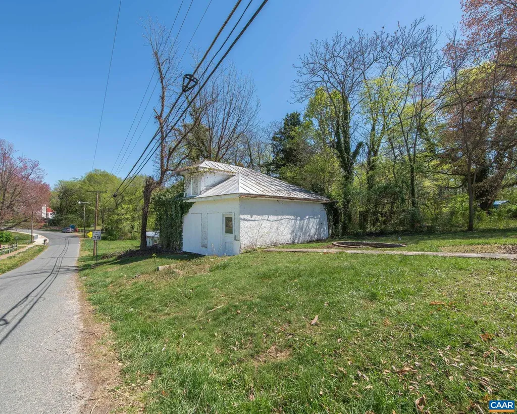 125 South Street Louisa VA 23093