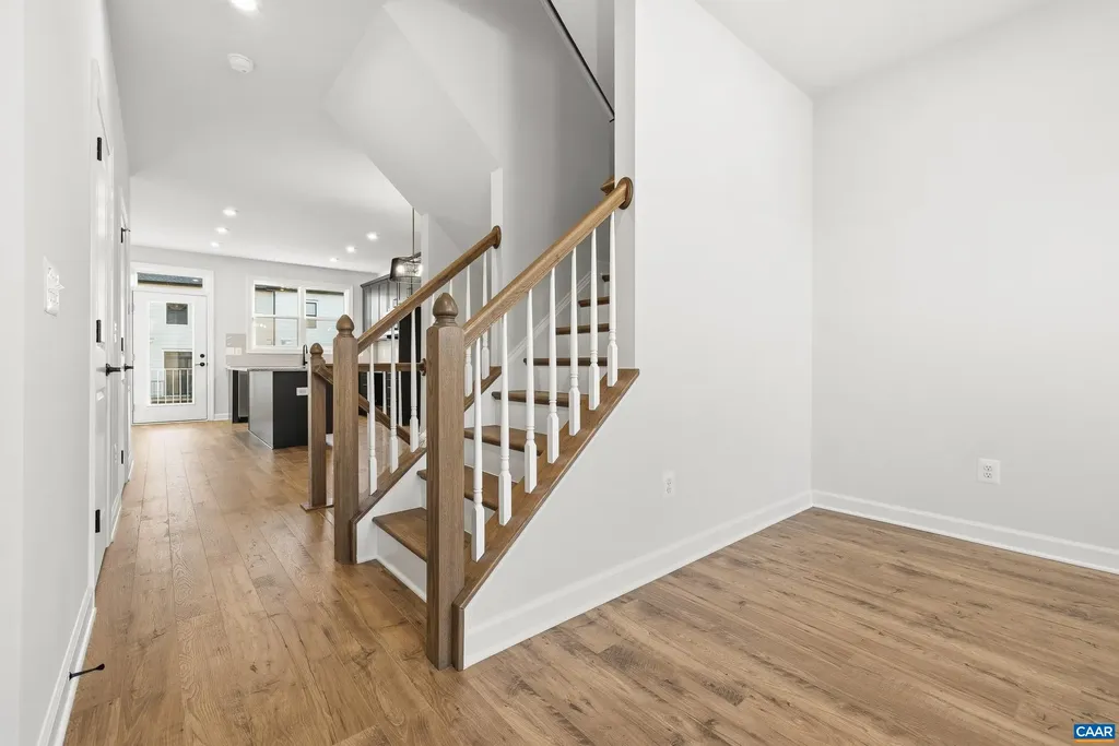 19C Wardell Crest Charlottesville VA 22902
