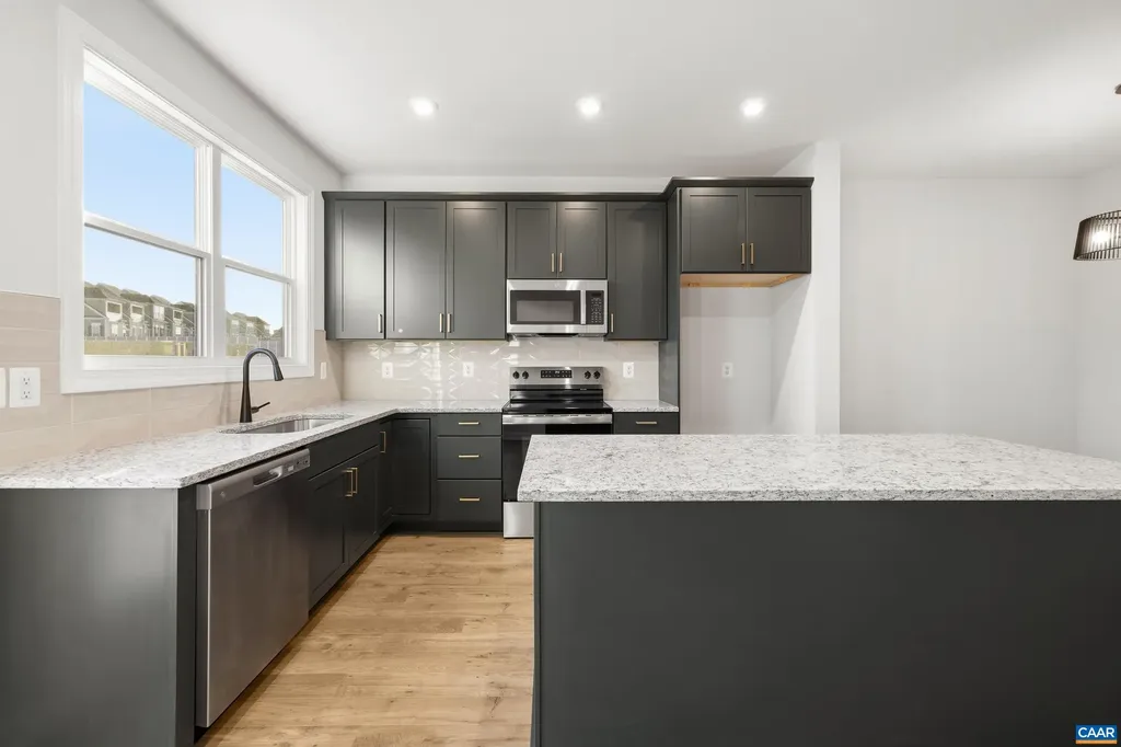 19C Wardell Crest Charlottesville VA 22902