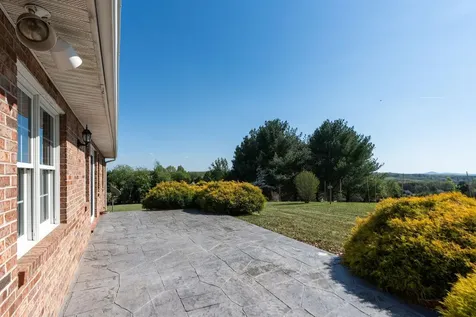 92 Fieldhaven Place Staunton VA 24401