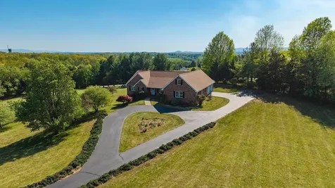 92 Fieldhaven Place Staunton VA 24401