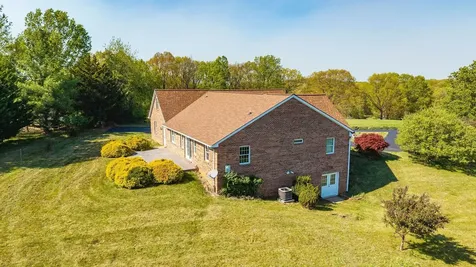 92 Fieldhaven Place Staunton VA 24401