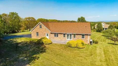 92 Fieldhaven Place Staunton VA 24401