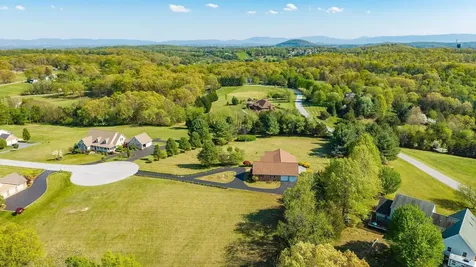 92 Fieldhaven Place Staunton VA 24401